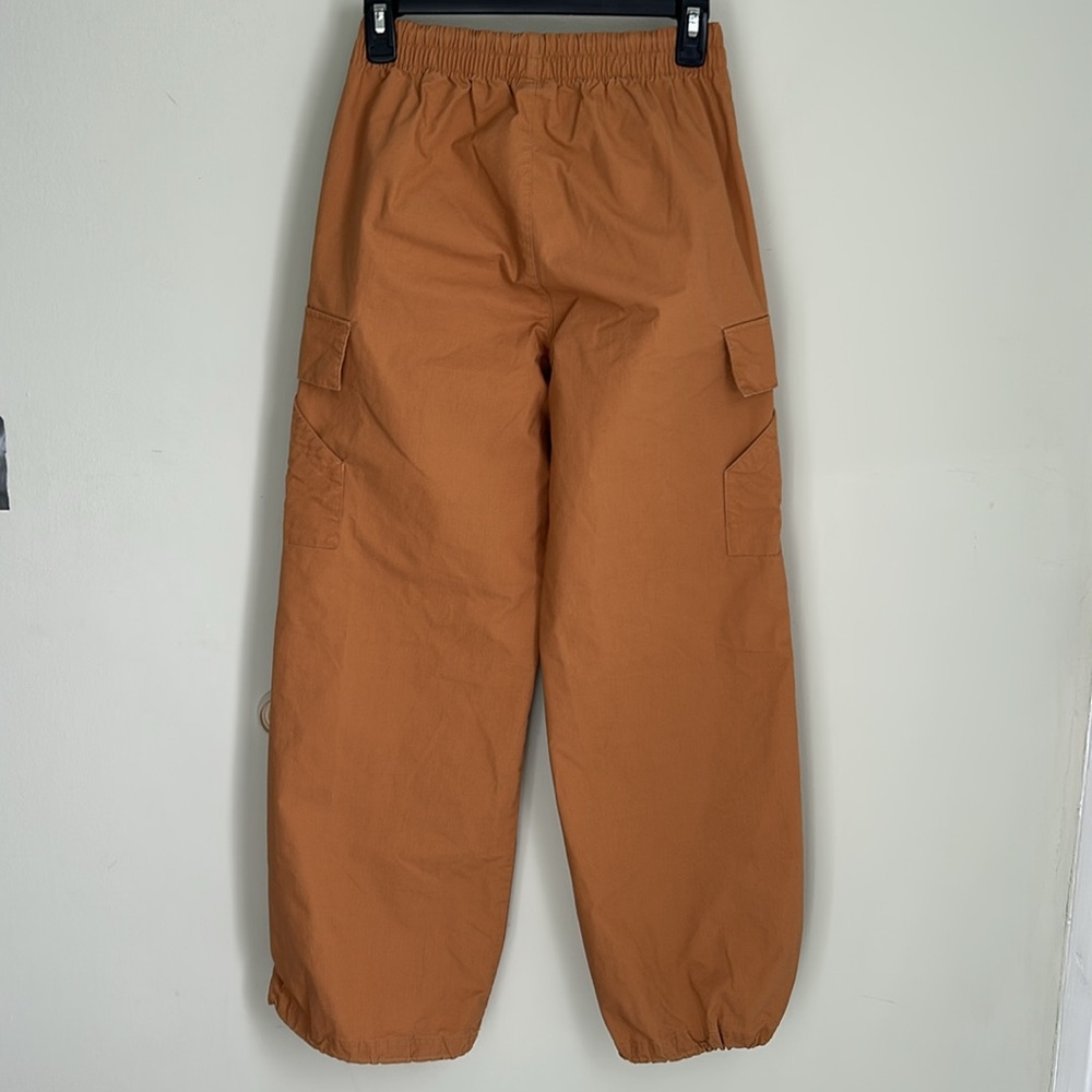 Nike women’s Cargo Joggers - Picture 2 of 9